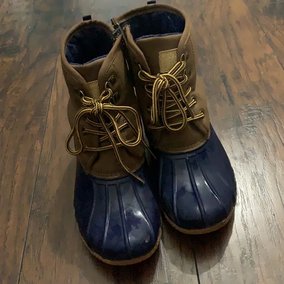 crown & ivy duck boots navy and brown - Picture 2 of 6
